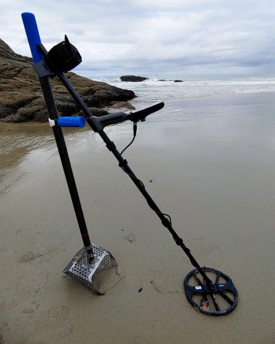 Light Sand Scoop Metal Detecting Beaches